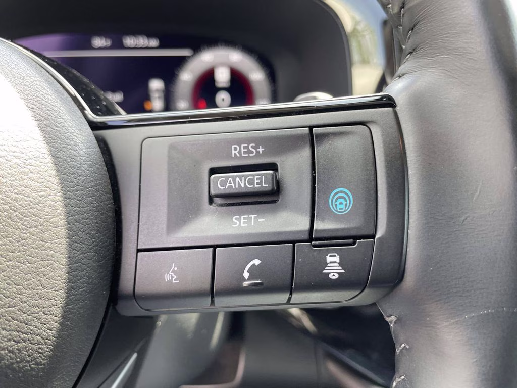 2022 Scarlet Ember Tintcoat Nissan Pathfinder Platinum FWD SUV