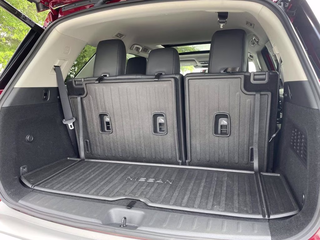 2022 Scarlet Ember Tintcoat Nissan Pathfinder Platinum FWD SUV