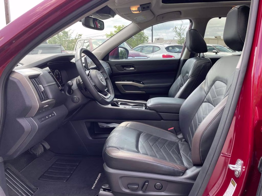 2022 Scarlet Ember Tintcoat Nissan Pathfinder Platinum FWD SUV