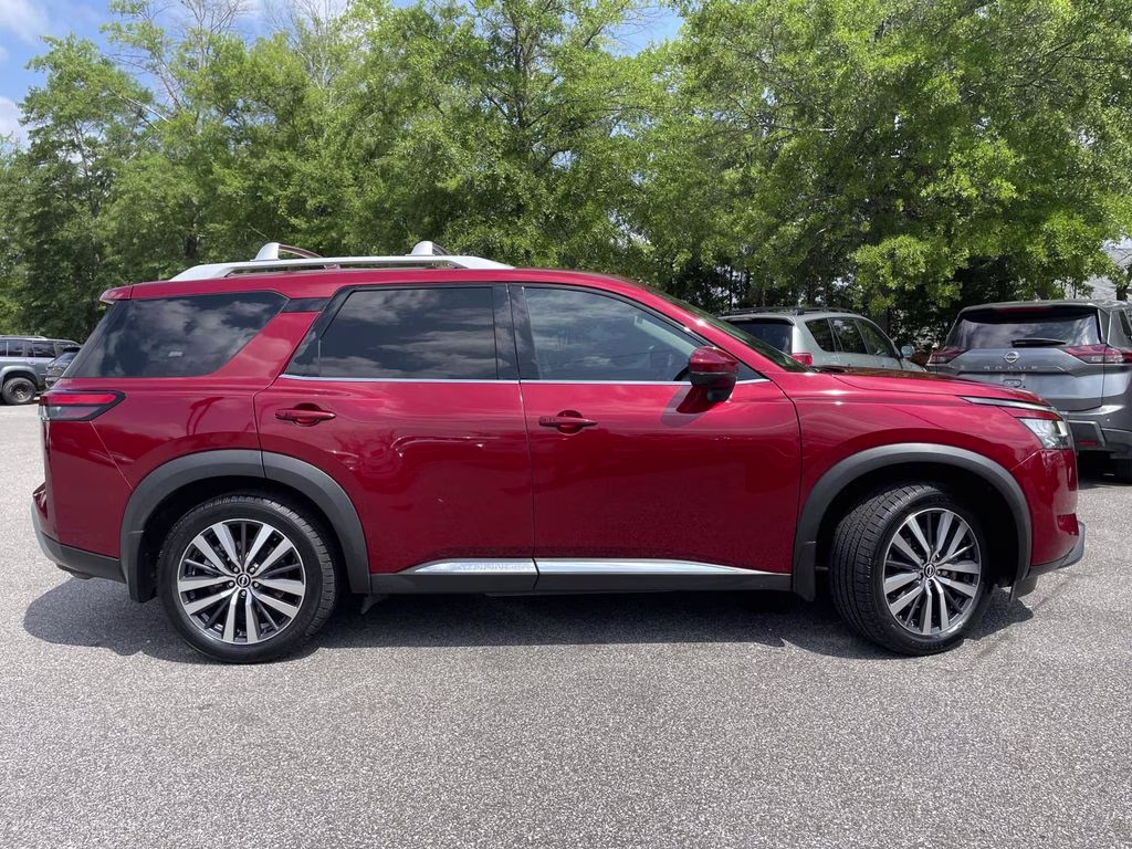 2022 Scarlet Ember Tintcoat Nissan Pathfinder Platinum FWD SUV