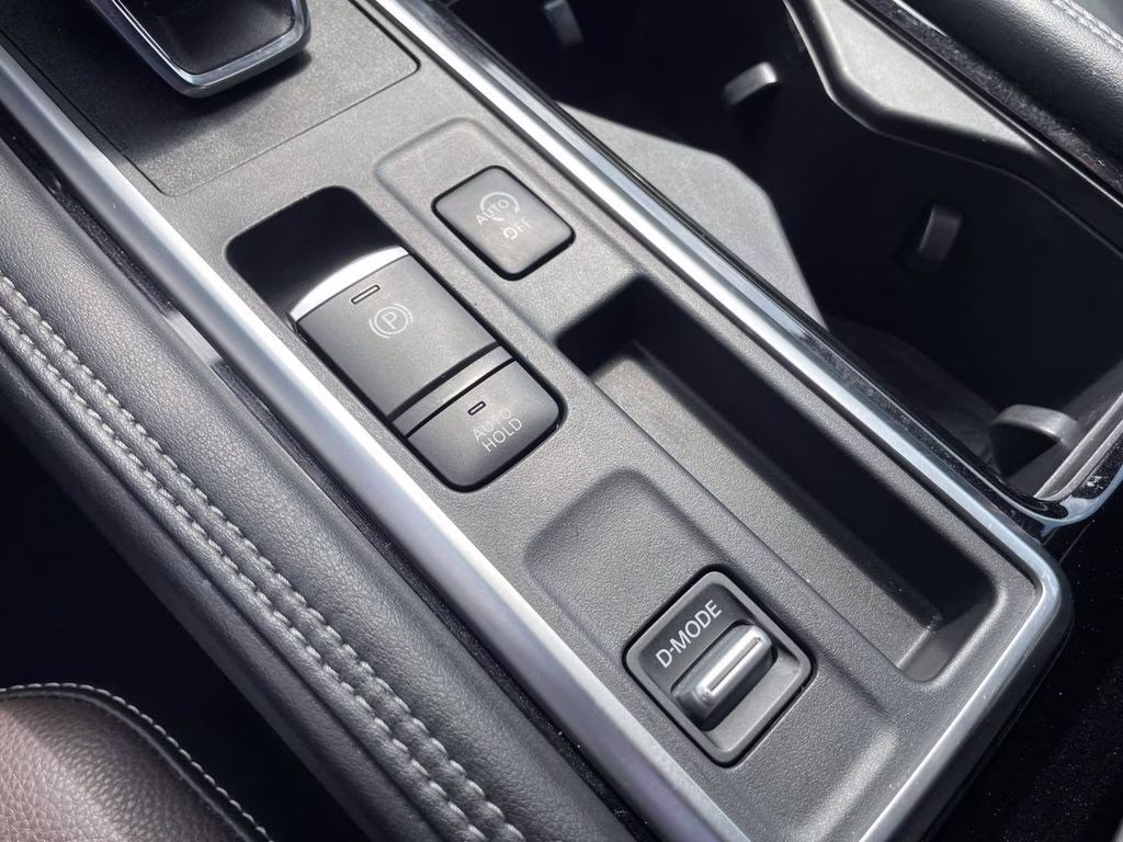 2022 Scarlet Ember Tintcoat Nissan Pathfinder Platinum FWD SUV