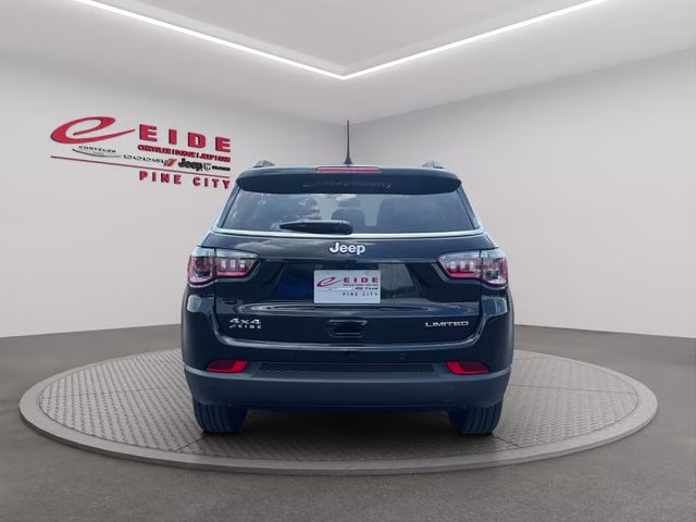 2026 Diamond Black Crystal Pearlcoat Jeep Compass Limited 4X4 SUV