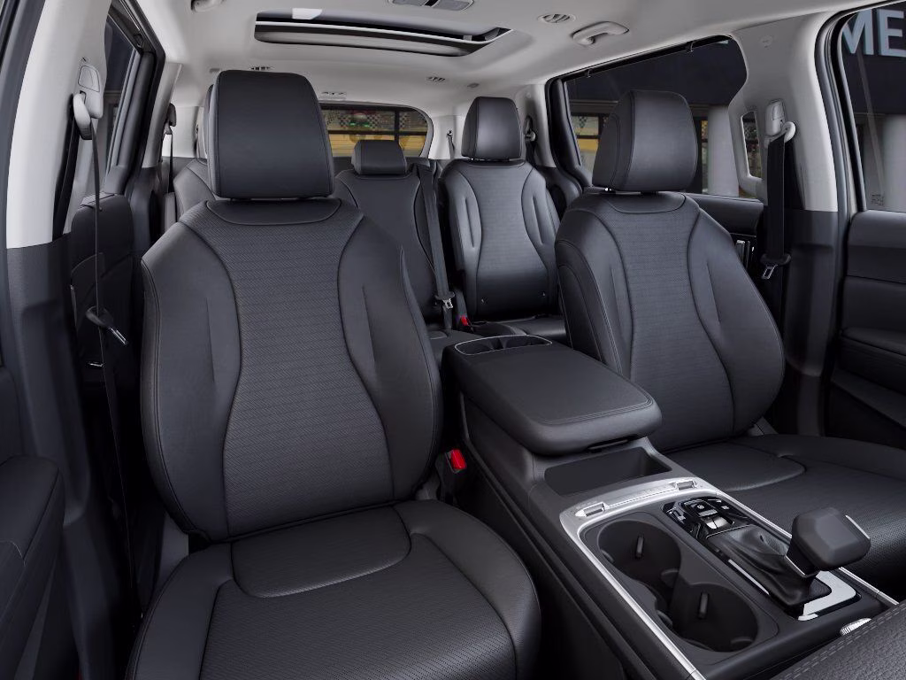 2026 Ivory Silver Kia Carnival SX Prestige FWD Van