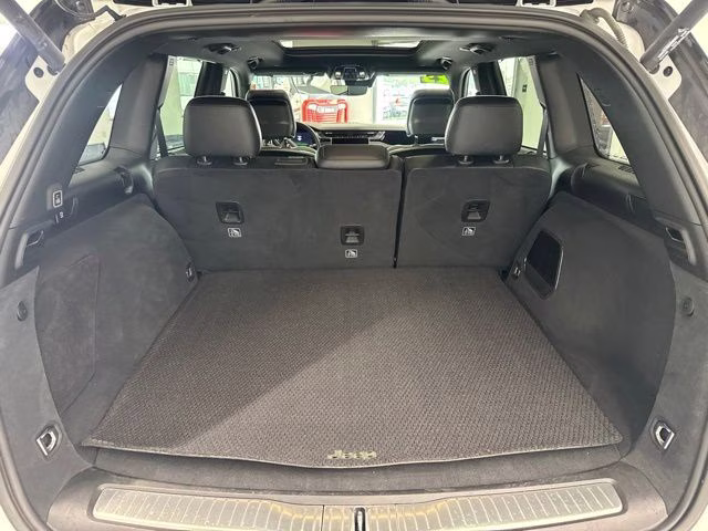2023 Bright White Clearcoat Jeep Grand Cherokee Summit 4xe 4X4 SUV