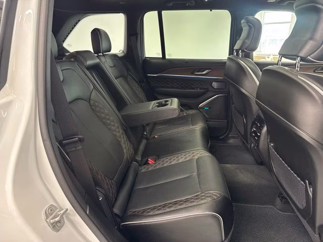 2023 Bright White Clearcoat Jeep Grand Cherokee Summit 4xe 4X4 SUV