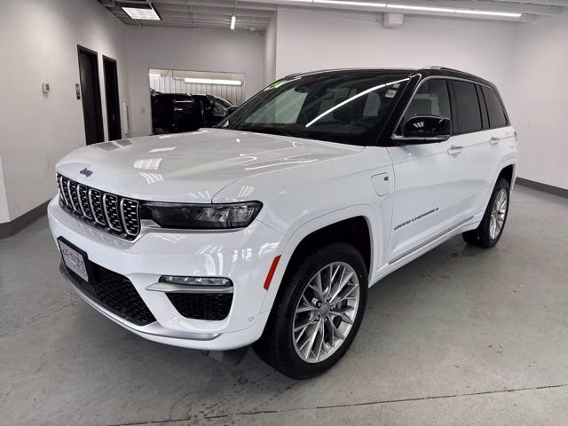2023 Bright White Clearcoat Jeep Grand Cherokee Summit 4xe 4X4 SUV