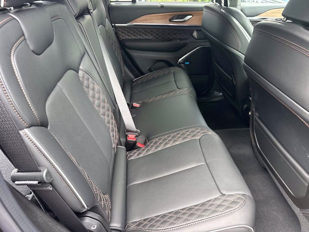 2026 Diamond Black Crystal Pearlcoat Jeep Grand Cherokee Summit 4X4 SUV