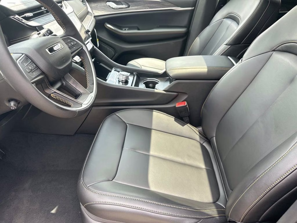 2026 Diamond Black Crystal Pearlcoat Jeep Grand Cherokee L Limited 4X4 SUV