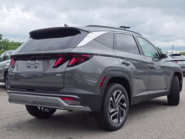 2026 Hampton Gray Hyundai Tucson SEL Plus AWD SUV