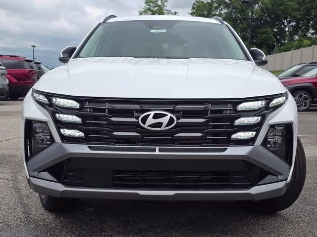 2026 White Pearl Hyundai Tucson SEL Plus AWD SUV
