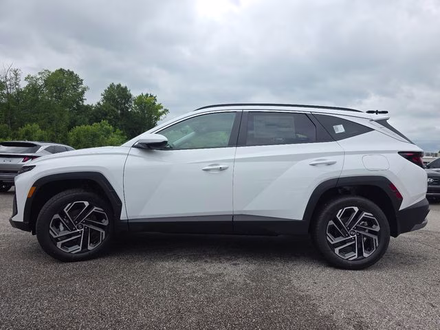 2026 White Pearl Hyundai Tucson SEL Plus AWD SUV