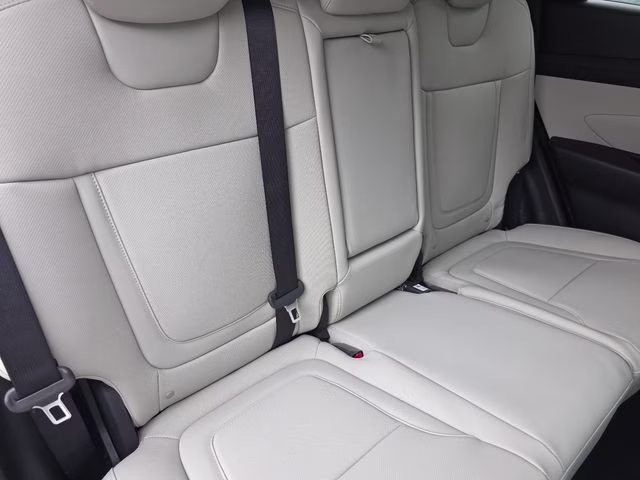 2026 White Pearl Hyundai Tucson SEL Plus AWD SUV