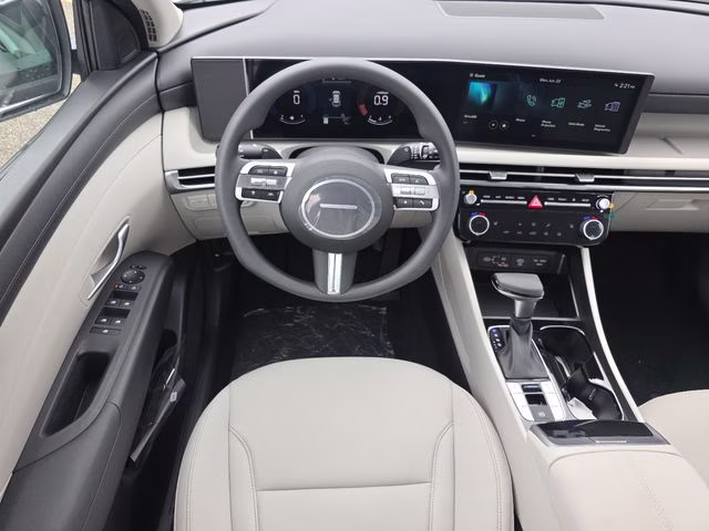 2026 White Pearl Hyundai Tucson SEL Plus AWD SUV