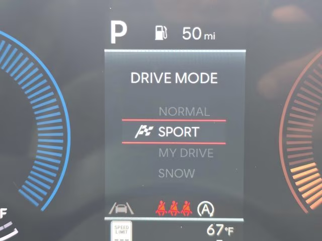 2026 White Pearl Hyundai Tucson SEL Plus AWD SUV