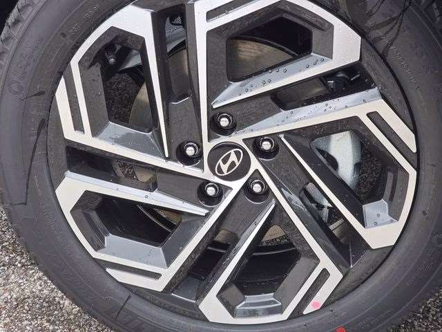 2026 White Pearl Hyundai Tucson SEL Plus AWD SUV