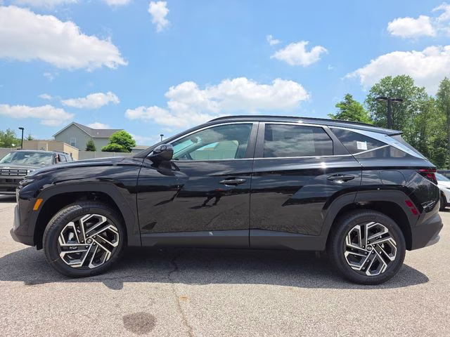 2026 Phantom Black Hyundai Tucson SEL Plus AWD SUV