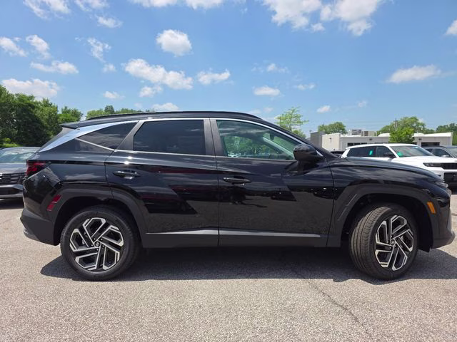 2026 Phantom Black Hyundai Tucson SEL Plus AWD SUV