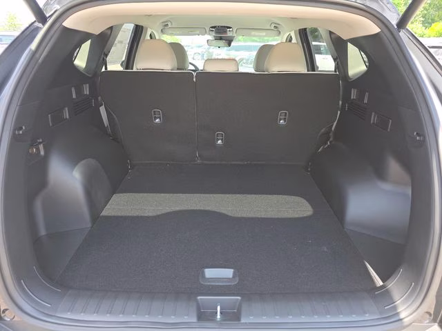 2026 Phantom Black Hyundai Tucson SEL Plus AWD SUV