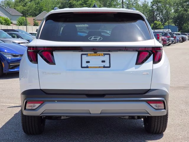 2026 White Pearl Hyundai Tucson SEL Plus AWD SUV