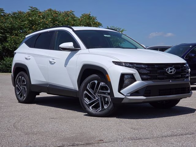 2026 White Pearl Hyundai Tucson SEL Plus AWD SUV
