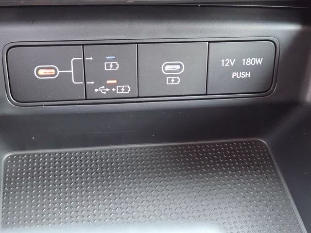 2026 White Pearl Hyundai Tucson SEL Plus AWD SUV