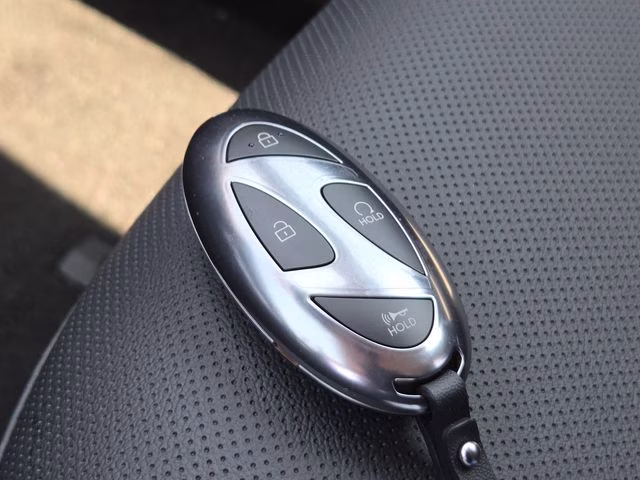 2026 White Pearl Hyundai Tucson SEL Plus AWD SUV