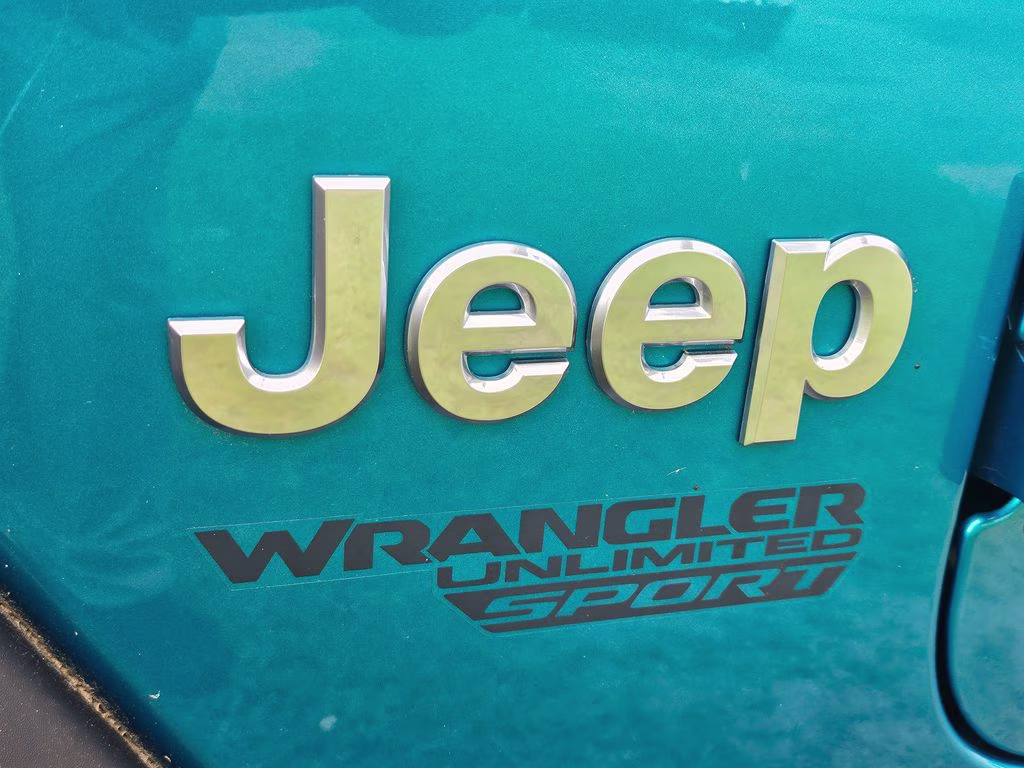 2019 Bikini Pearlcoat Jeep Wrangler Unlimited Sport S 4X4 SUV