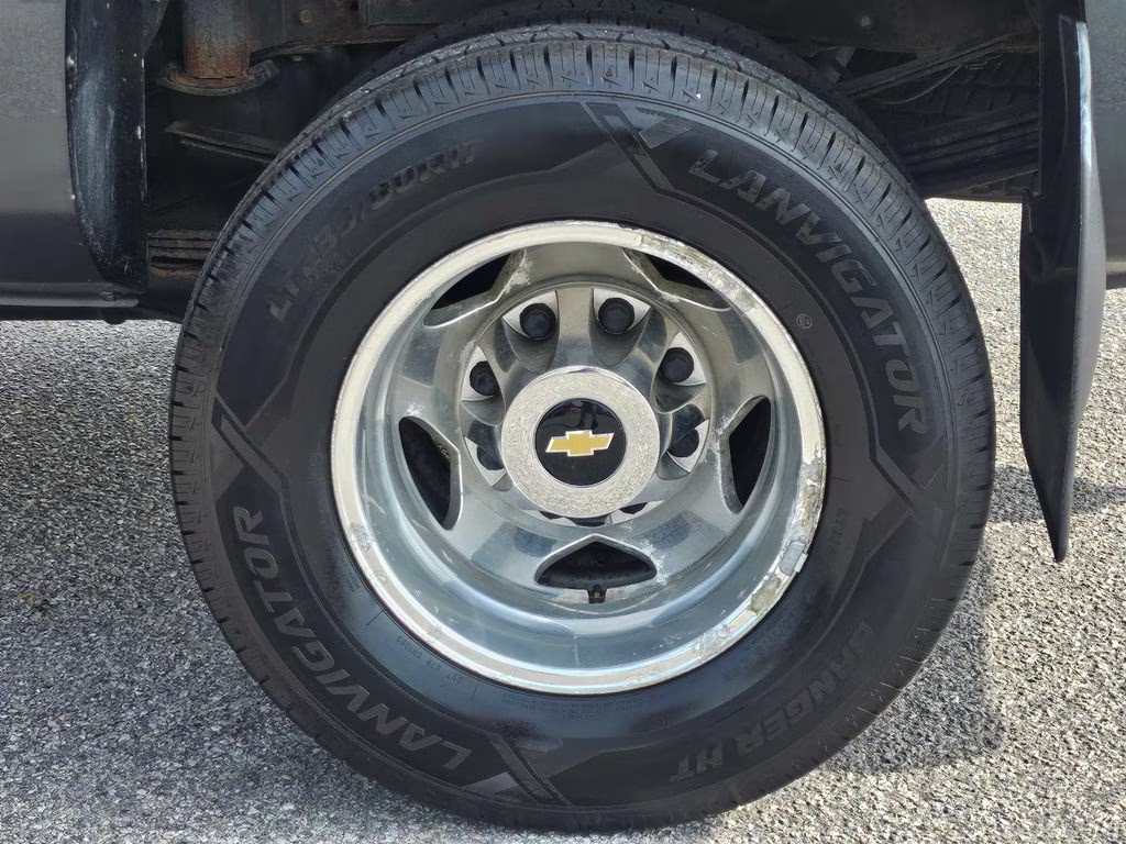 2017 Graphite Metallic Chevrolet Silverado 3500HD LT 4X4 Truck