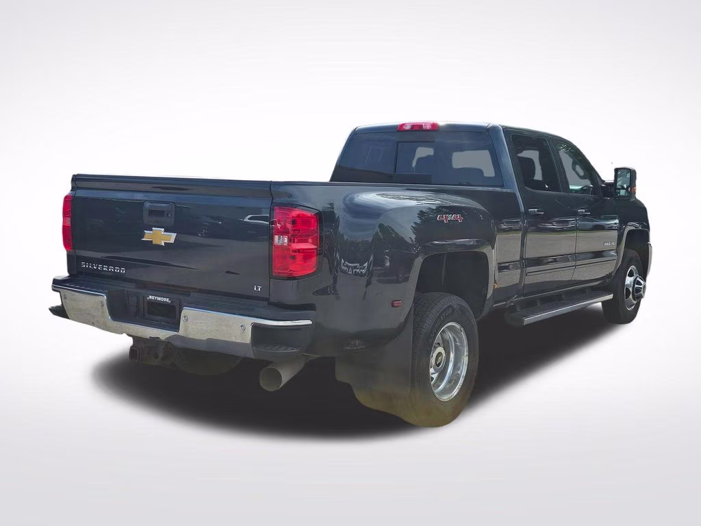 2017 Graphite Metallic Chevrolet Silverado 3500HD LT 4X4 Truck