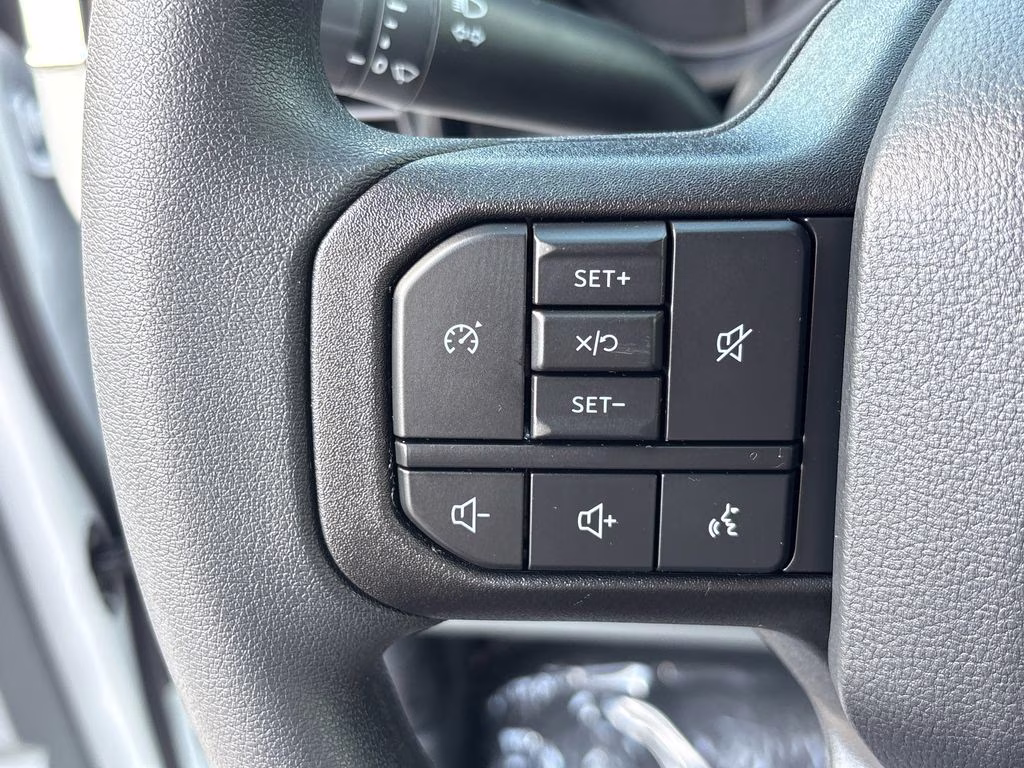 2026 Oxford White Ford Super Duty F-250 SRW XL 4X4 Truck