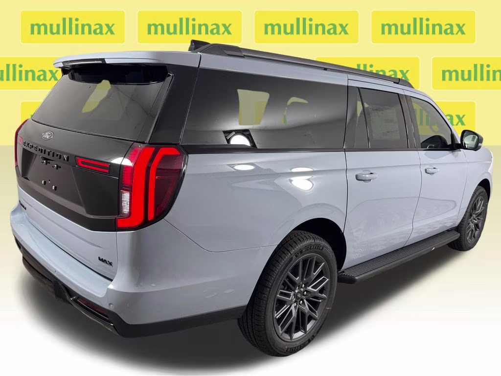 2026 Glacier Gray Metallic Tri-Coat Ford Expedition Max Platinum 4X4 SUV