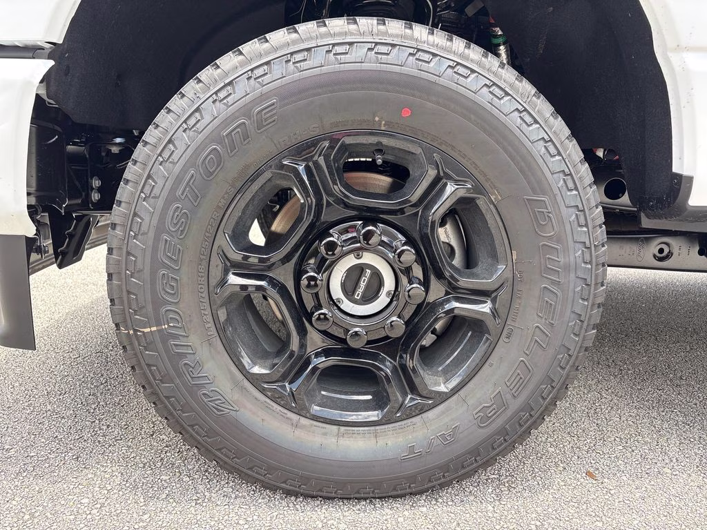 2026 Oxford White Ford Super Duty F-250 SRW XL 4X4 Truck