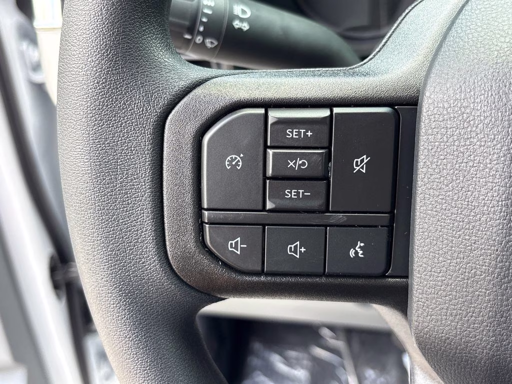 2026 Oxford White Ford Super Duty F-250 SRW XL 4X4 Truck