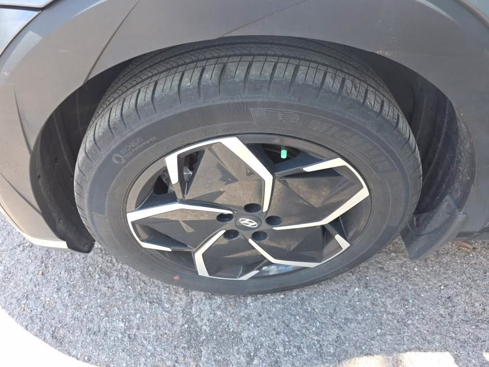 2024 Shooting Star (Matte Gray) Hyundai IONIQ 5 SEL RWD SUV