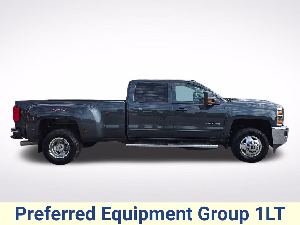 2017 Graphite Metallic Chevrolet Silverado 3500HD LT 4X4 Truck