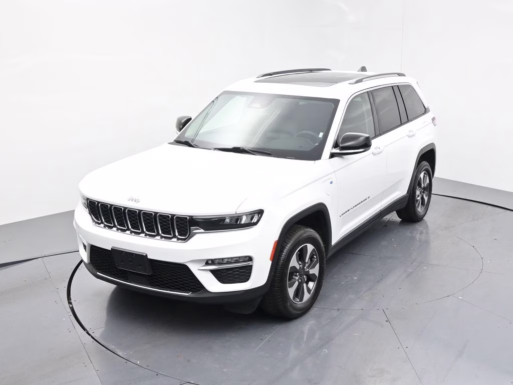 2024 Bright White Clearcoat Jeep Grand Cherokee 4xe 4X4 SUV