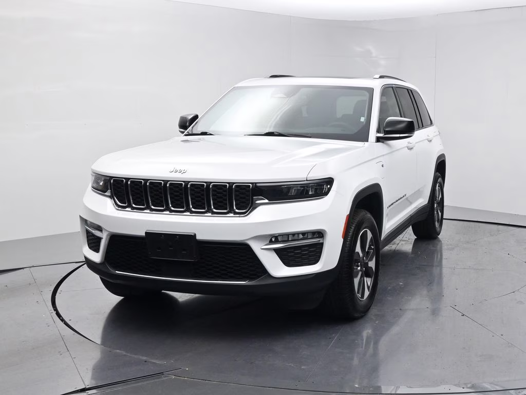 2024 Bright White Clearcoat Jeep Grand Cherokee 4xe 4X4 SUV