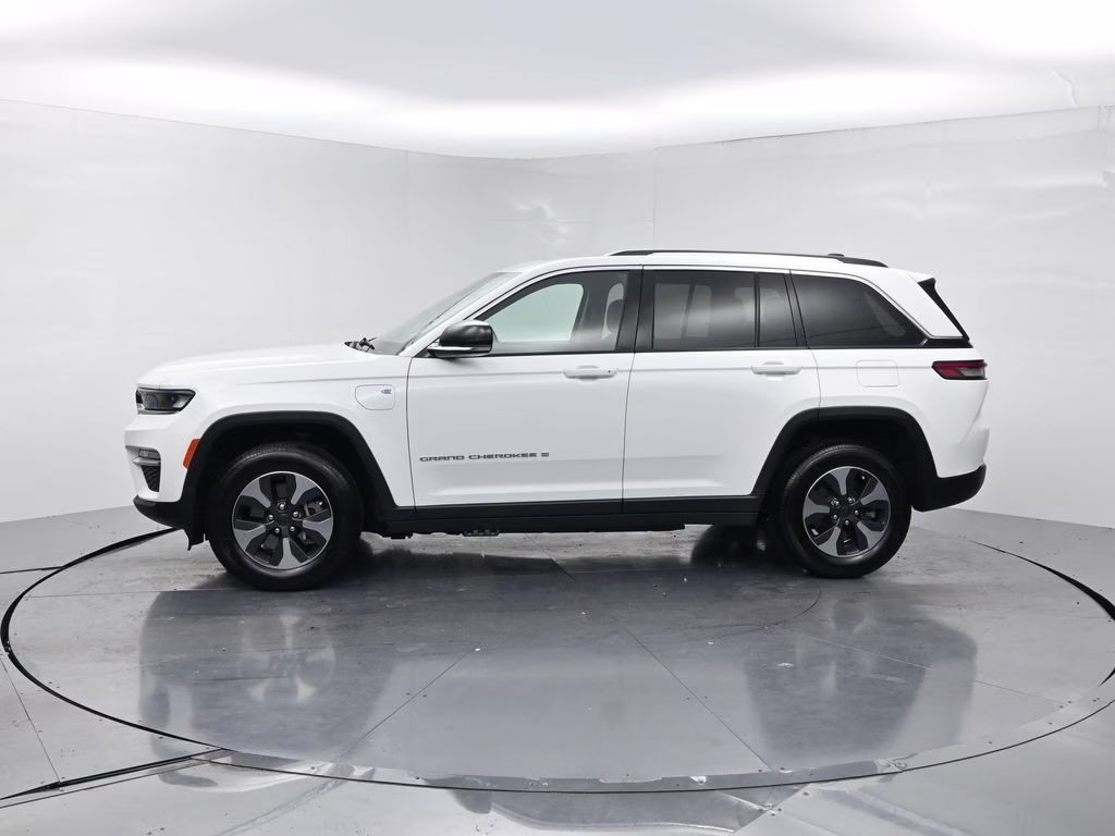 2024 Bright White Clearcoat Jeep Grand Cherokee 4xe 4X4 SUV