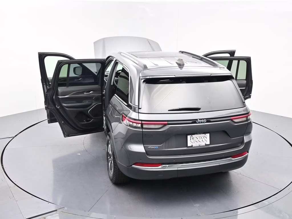 2024 Baltic Gray Metallic Clearcoat Jeep Grand Cherokee 4xe 4X4 SUV