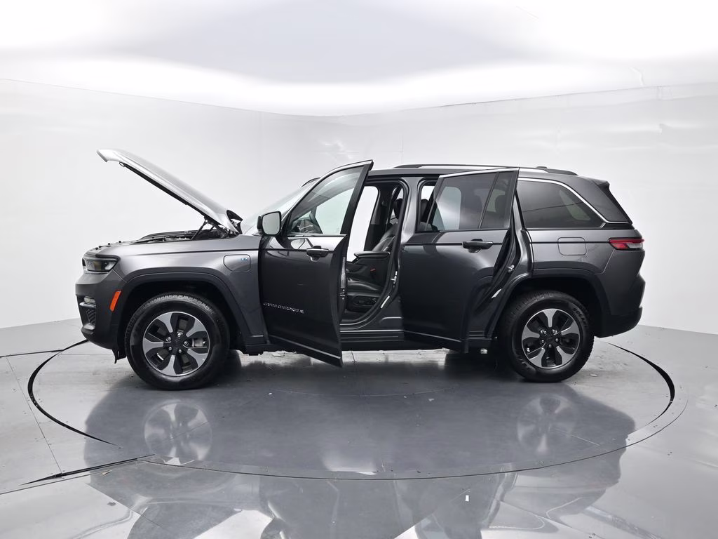 2024 Baltic Gray Metallic Clearcoat Jeep Grand Cherokee 4xe 4X4 SUV
