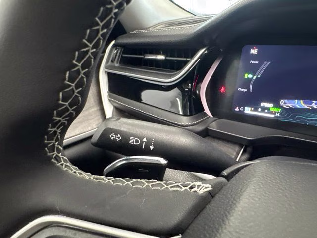 2023 Diamond Black Crystal Pearlcoat Jeep Grand Cherokee 4xe 4X4 SUV