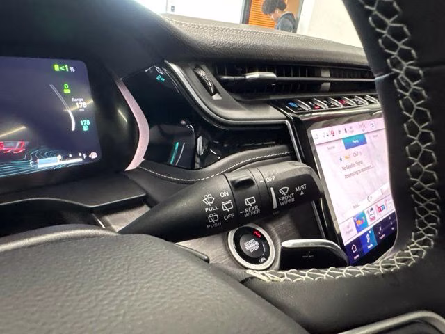 2023 Diamond Black Crystal Pearlcoat Jeep Grand Cherokee 4xe 4X4 SUV