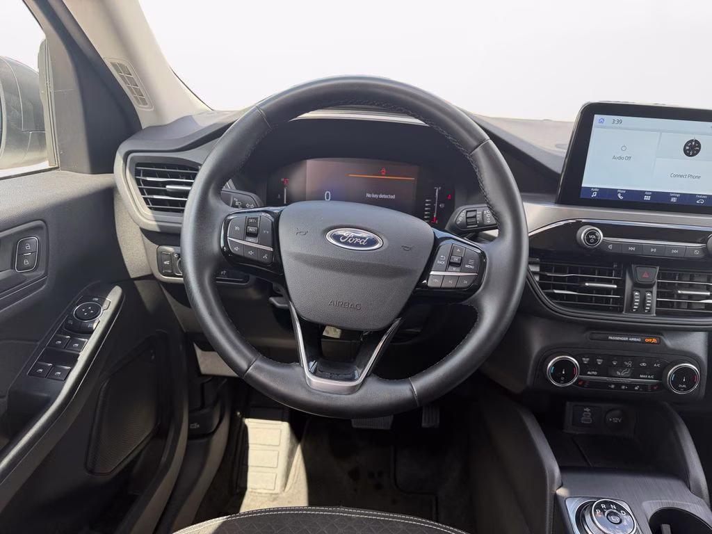 2024 Oxford White Ford Escape Active AWD SUV