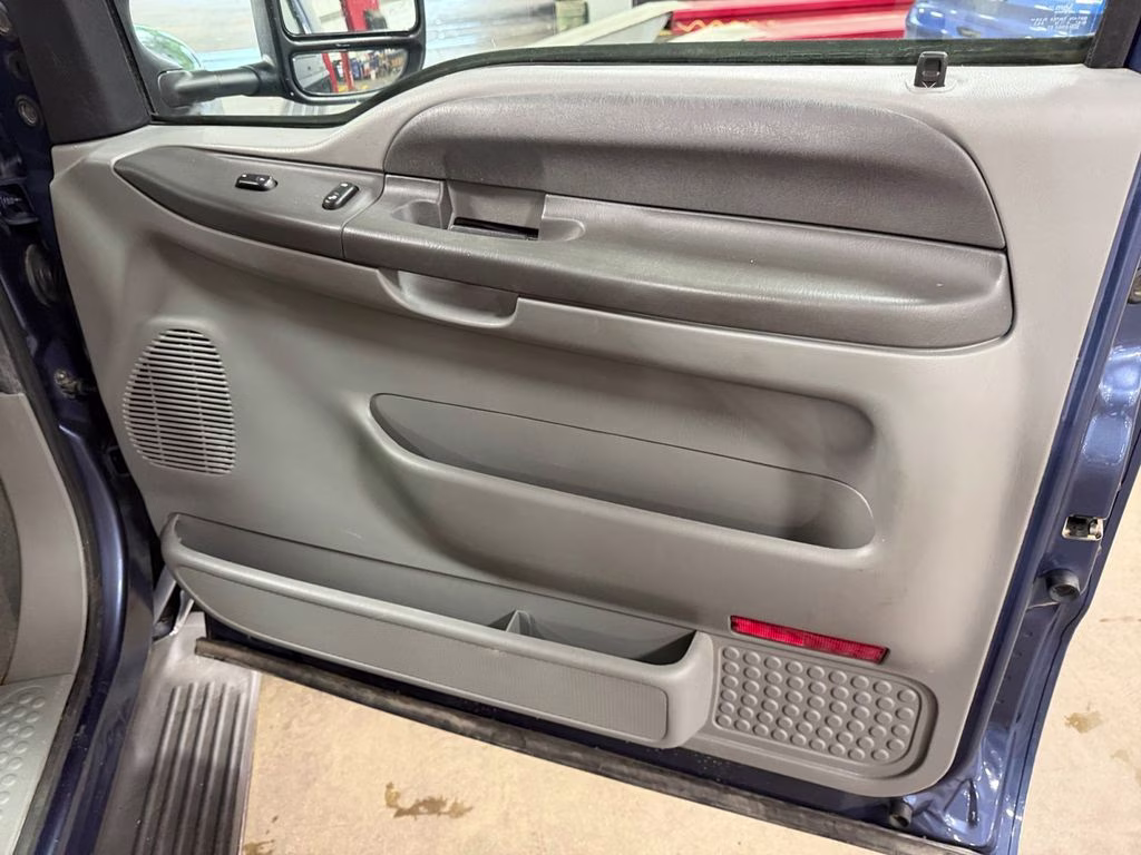 2004 Medium Wedgewood Blue Clearcoat Metallic Ford Super Duty F-350 SRW XLT 4X4 Truck