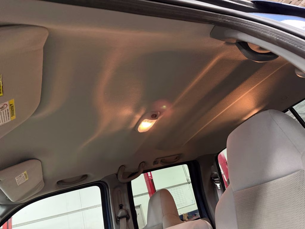 2004 Medium Wedgewood Blue Clearcoat Metallic Ford Super Duty F-350 SRW XLT 4X4 Truck