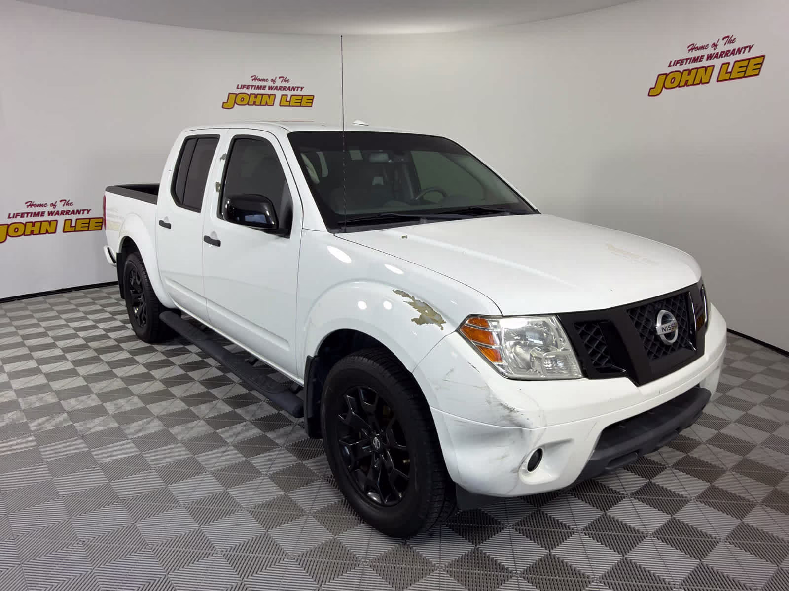 2018 Glacier White Nissan Frontier SV V6 RWD Truck