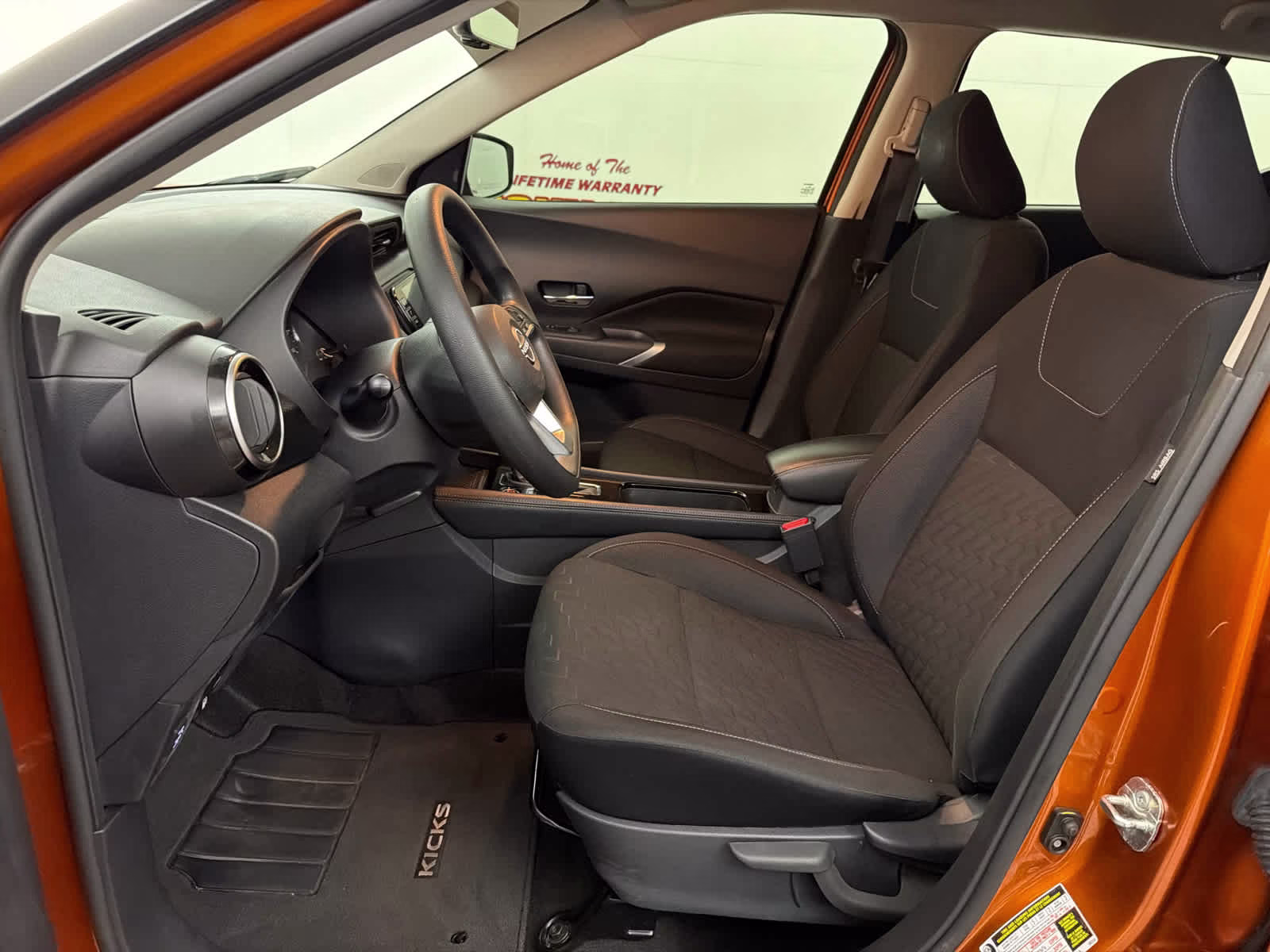2023 Monarch Orange Metallic/Super Black Nissan Kicks SV FWD SUV