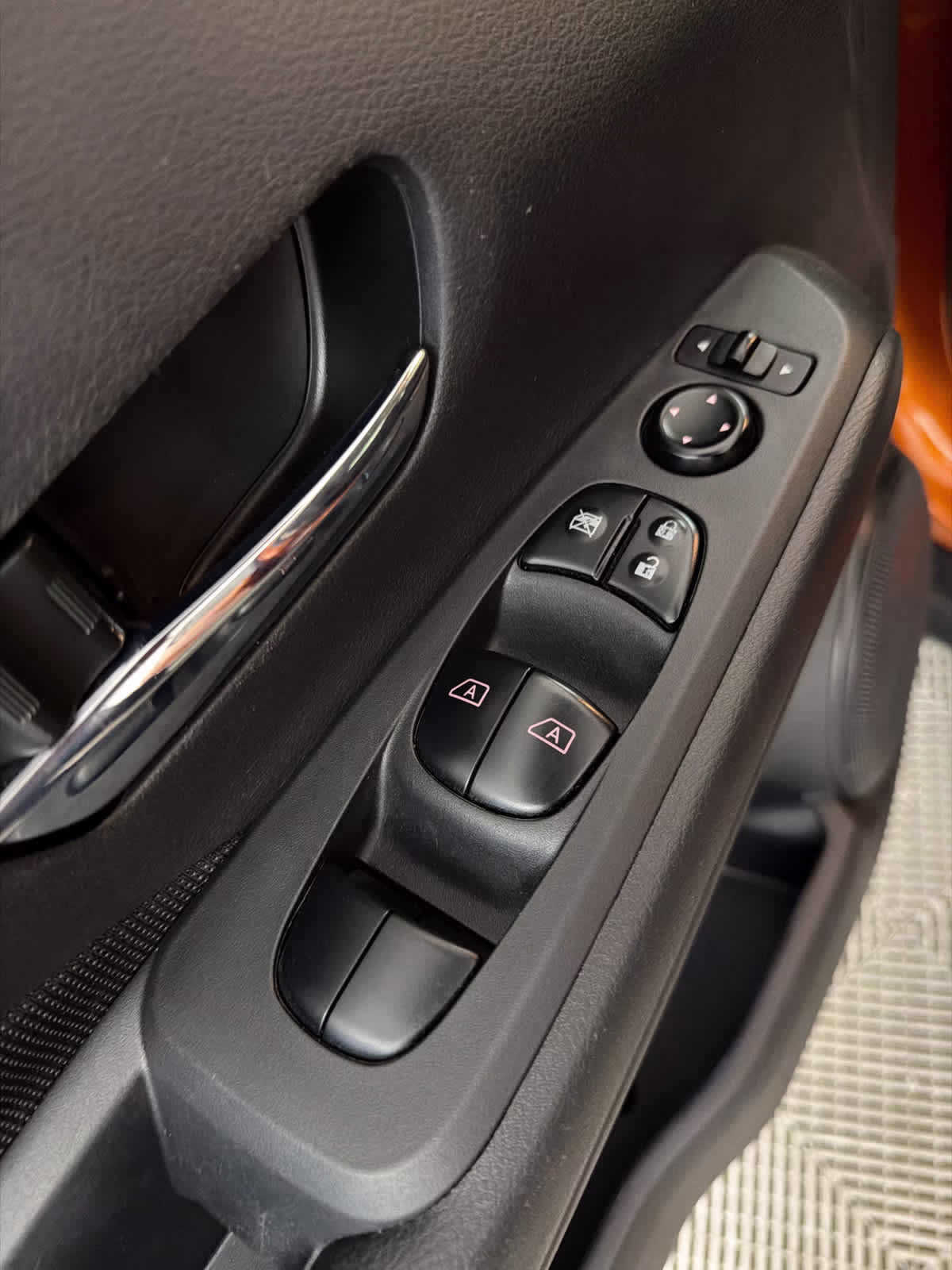 2023 Monarch Orange Metallic/Super Black Nissan Kicks SV FWD SUV