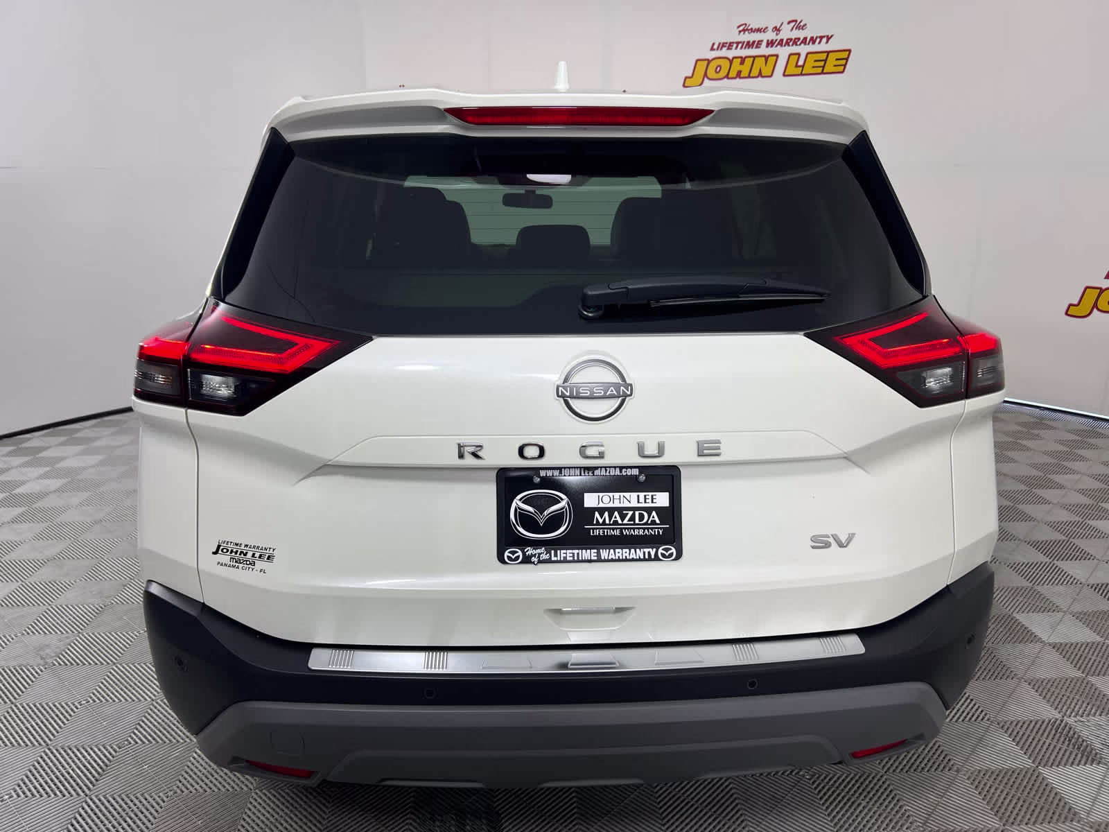 2023 Pearl White Tricoat Nissan Rogue SV FWD SUV