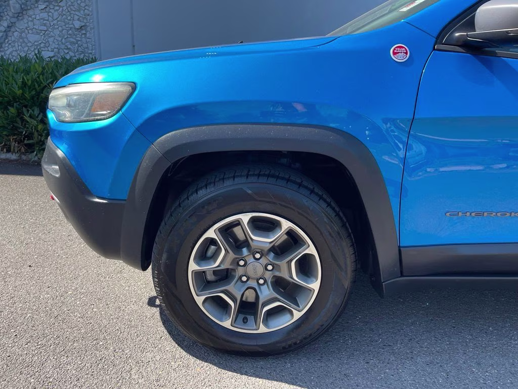 2020 Hydro Blue Pearlcoat Jeep Cherokee Trailhawk 4X4 SUV